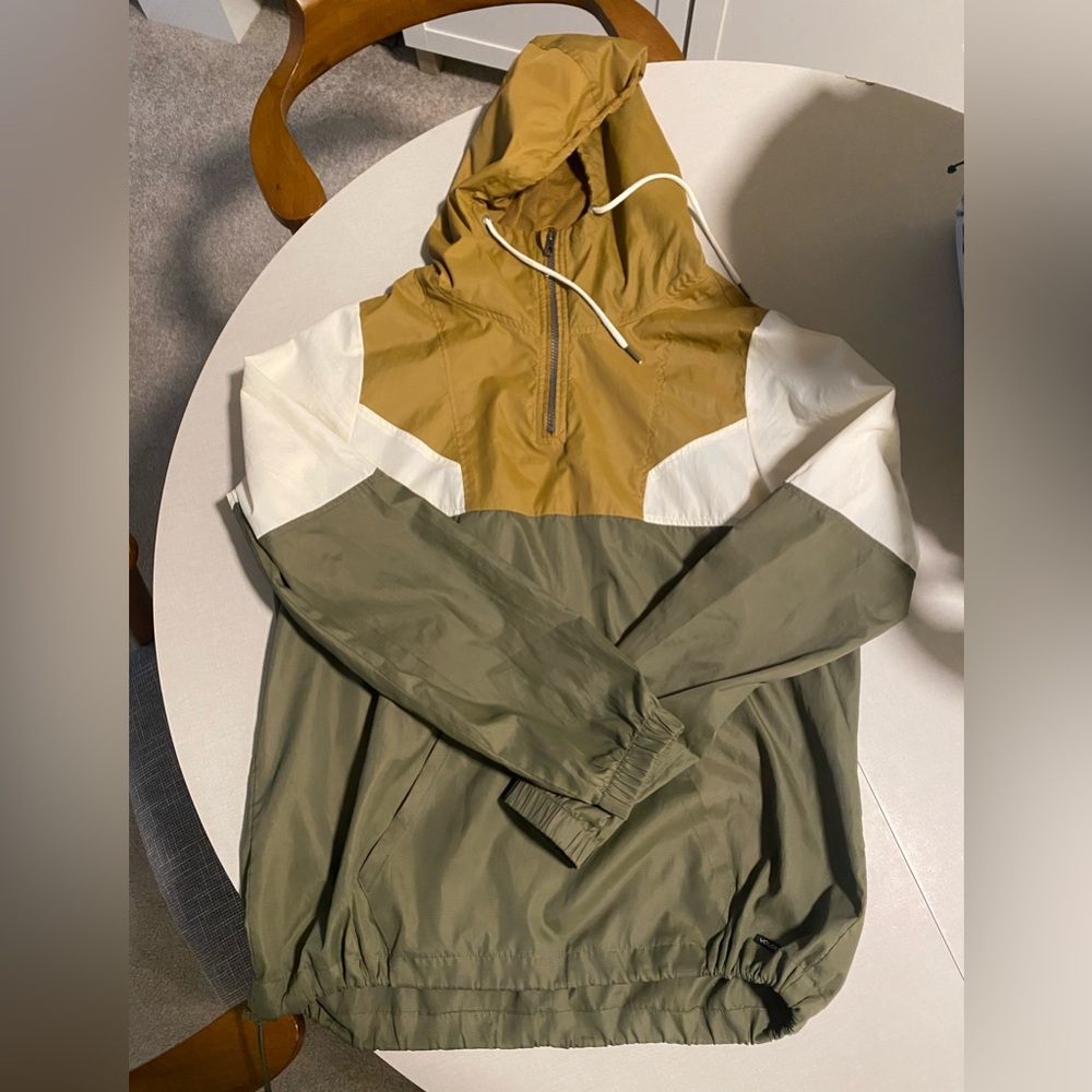 Volcom Wind Stoned Pullover hooded windbreaker